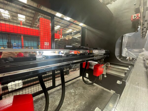 Amada HFE 8025 stk 1969 D