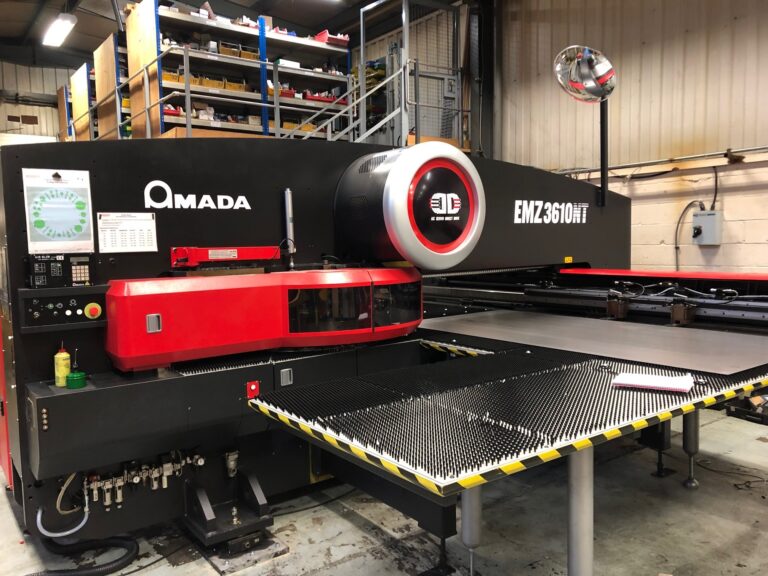Amada EMZ 3610 stk 2047 a
